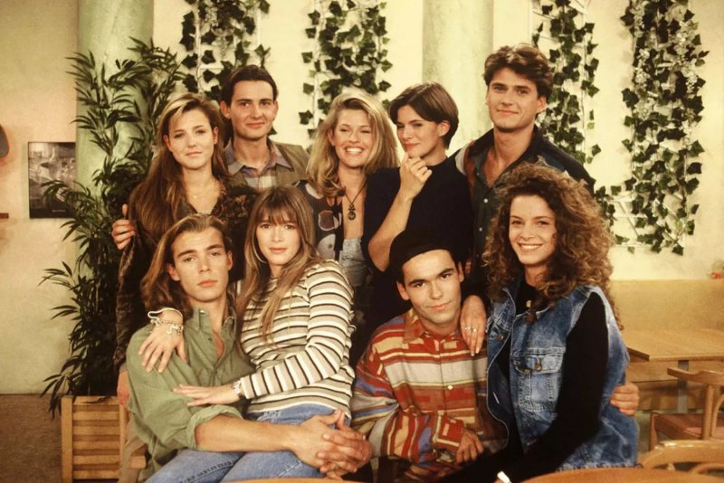 Сериал Элен и ребята Элен