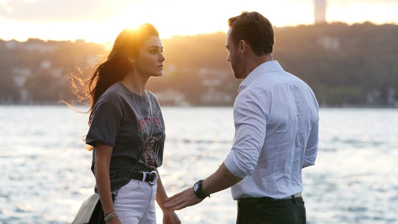 Серкан и Эда турецкий сериал поцелуй