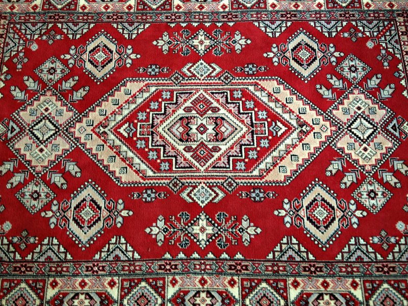 Старинный ковер