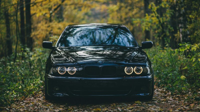 BMW e39 m5 черная