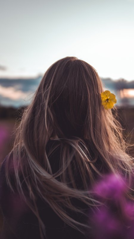 Цветы в волосах