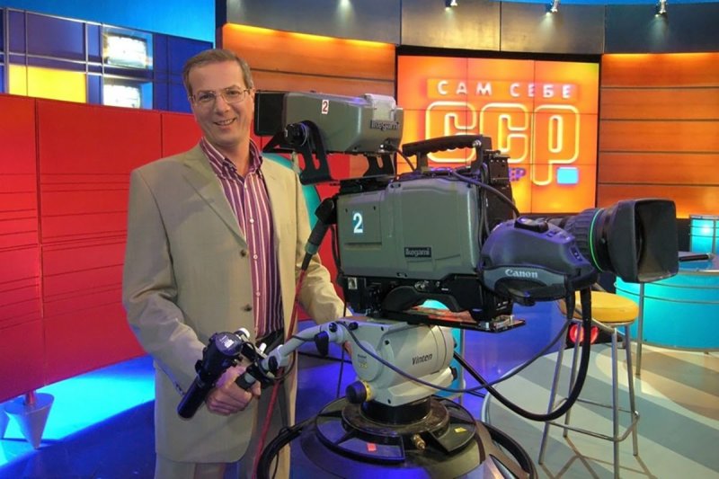 Сам себе Режиссер ведущий Алексей Лысенков 90 е