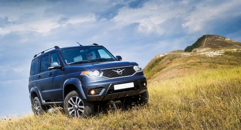 Автомобиль УАЗ Патриот 2017