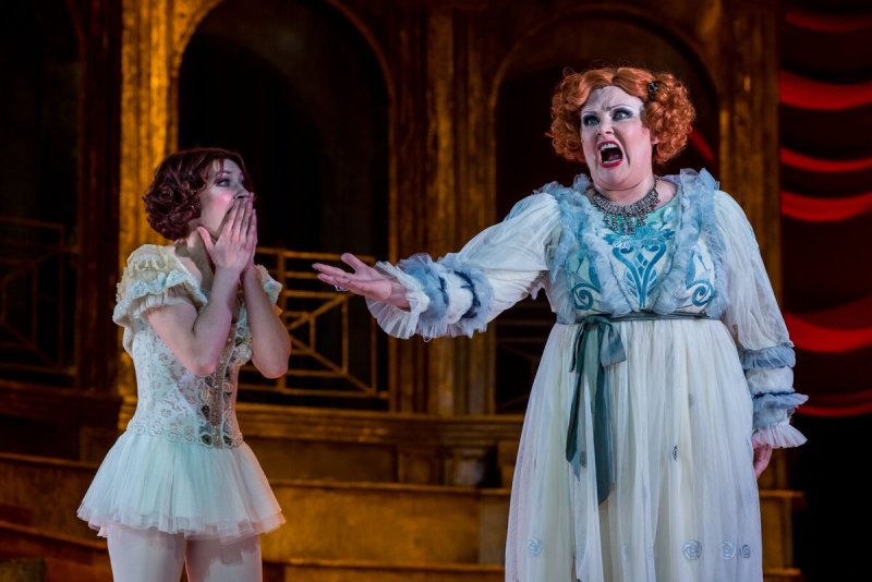 Театр принцесса цирка