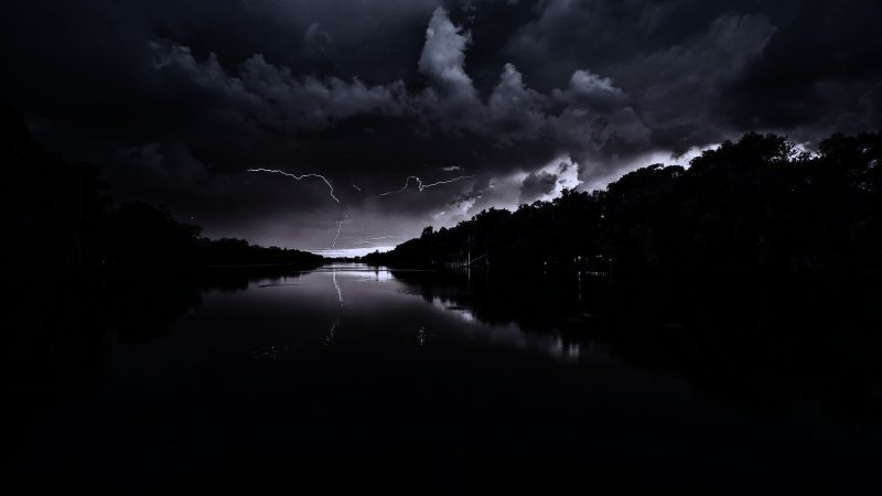 Темная заставка