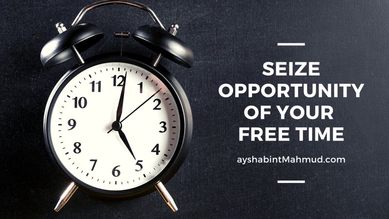 Черный будильник