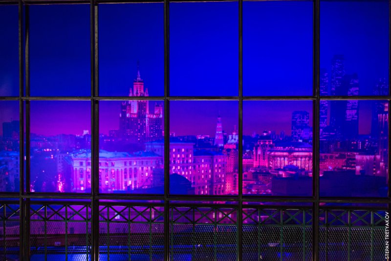 Вечерний Ургант фон студии