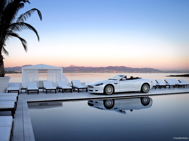 Астон Мартин в Дубае