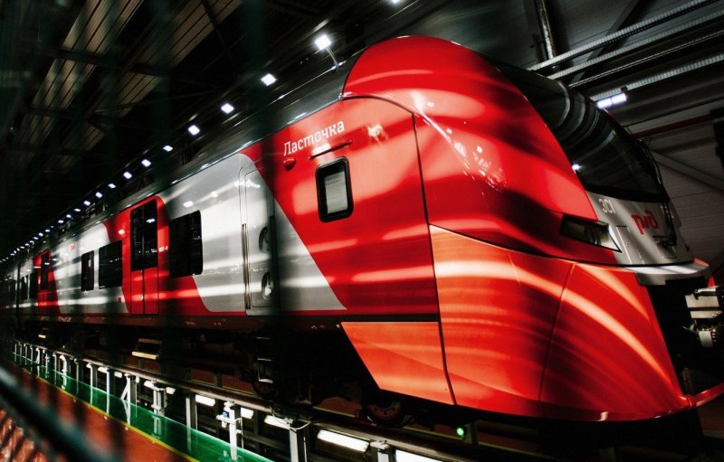Поезд Ласточка в депо