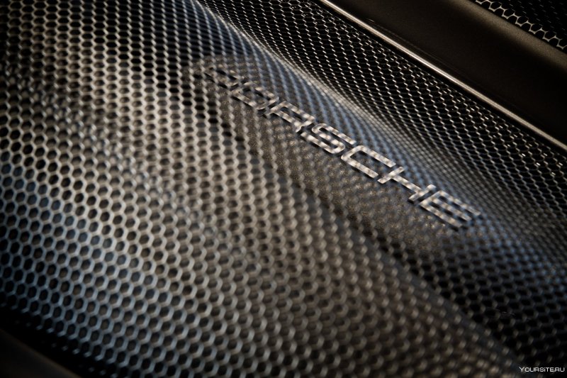 Машина карбон е7