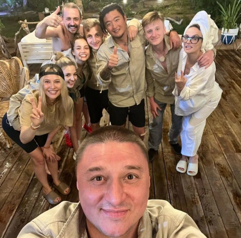 Звезды в Африке 3 Олег Верещагин и Саша Стоун