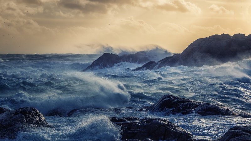 Атлантический океан шторм