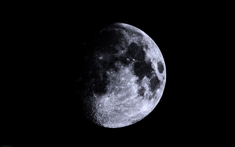 Заставка на рабочий стол Луна