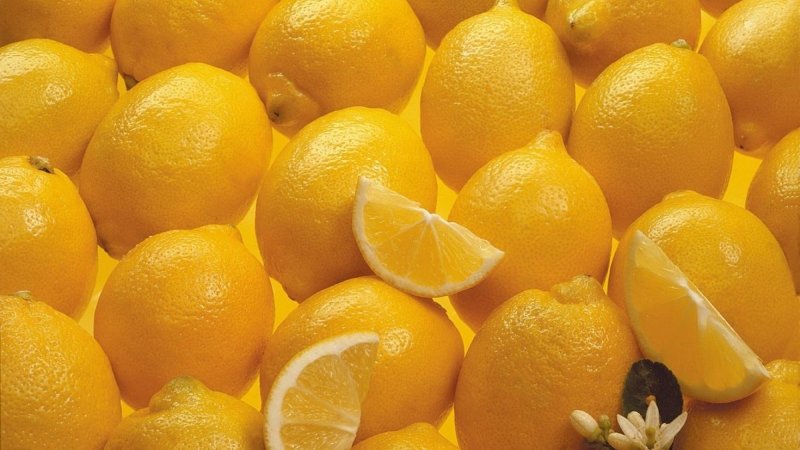 Желтый фрукт