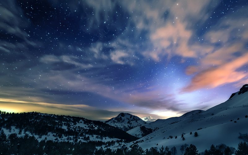 Звездное небо в горах