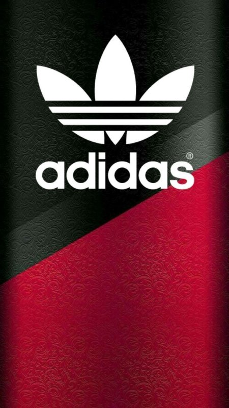 Adidas значок