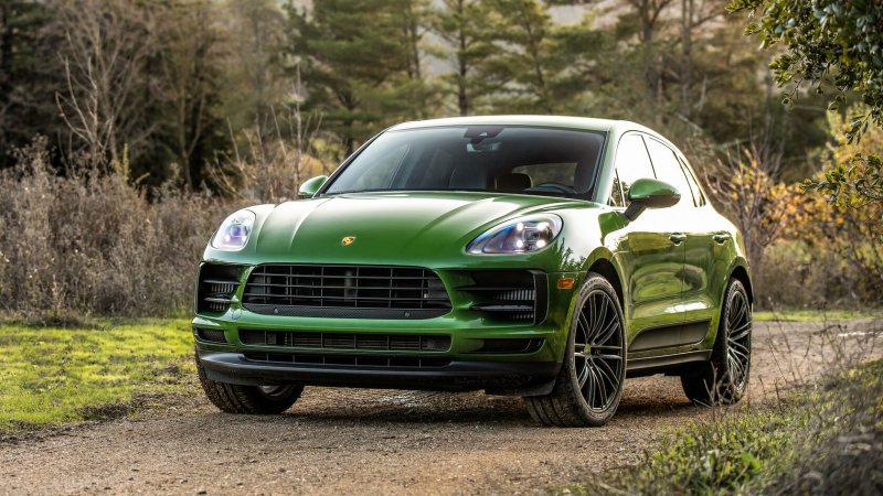 Porsche Macan зеленый