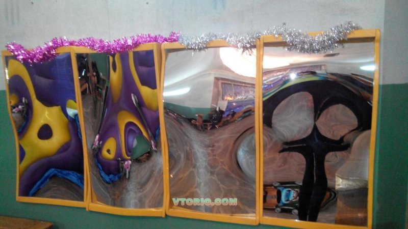 Кривые зеркала дети