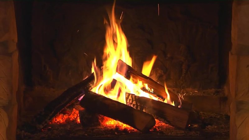 Пламя в камине
