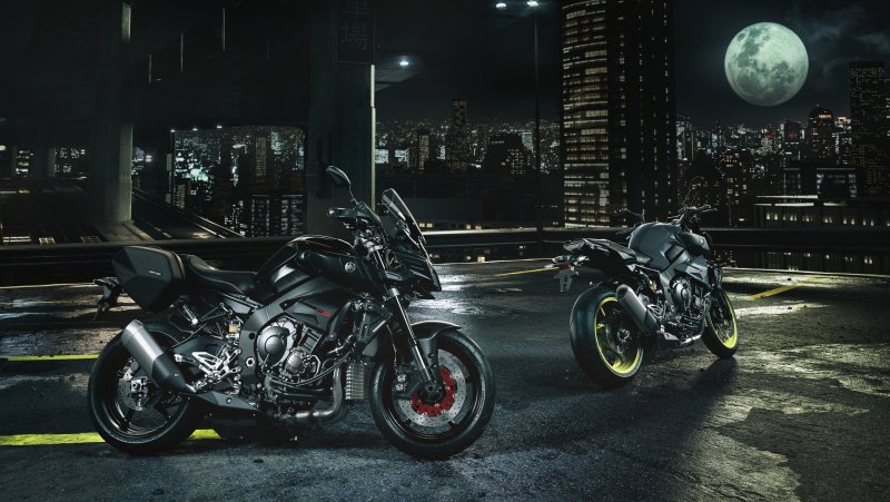 Black Yamaha mt10