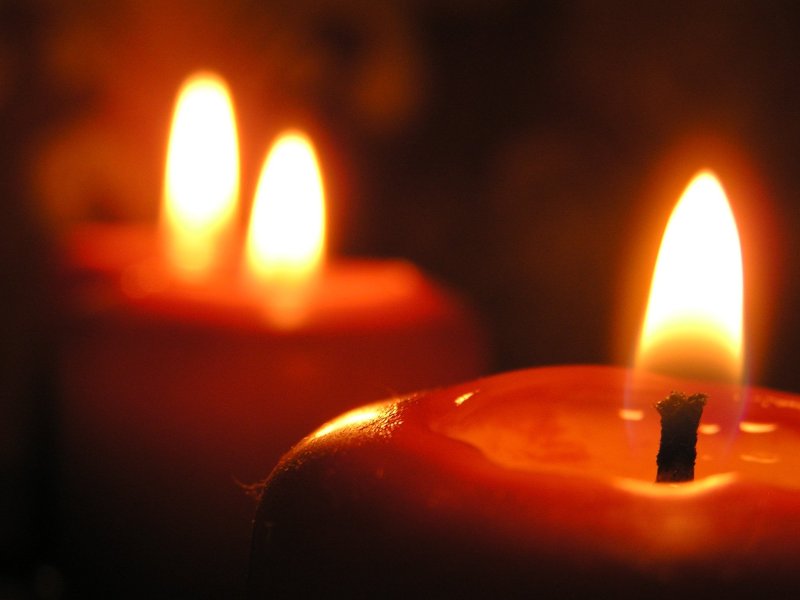 Свечка горит