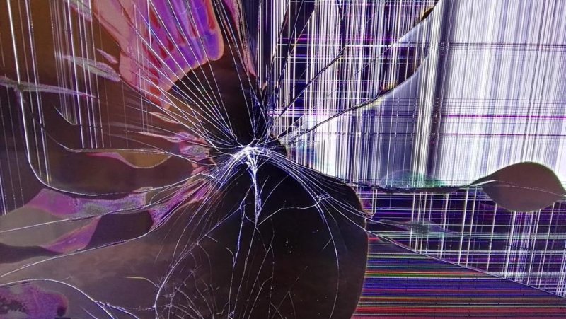 Разбитый икран теливизара