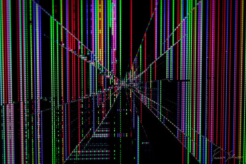 Эффект сломанного экрана