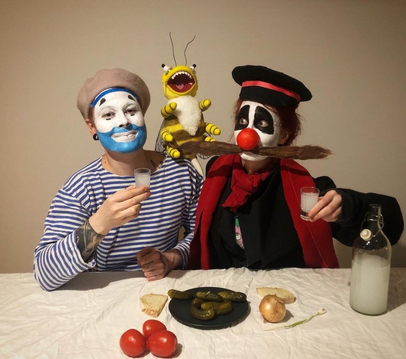 Каламбур деревня дураков пчела