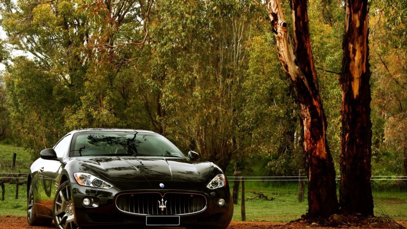 Maserati GRANTURISMO Yellow