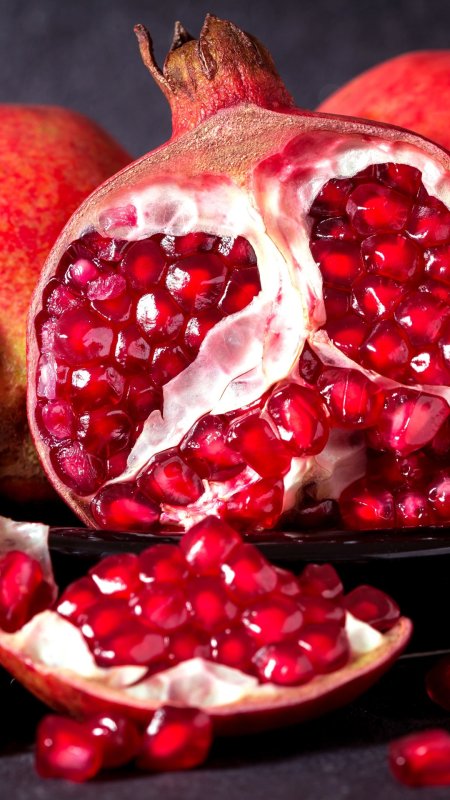 Гранат Меланит фрукт