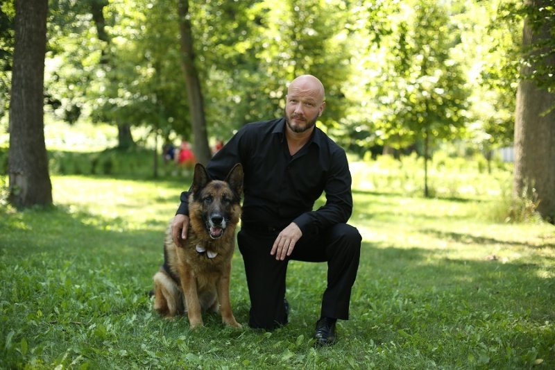 Максим Максимов сериал пес