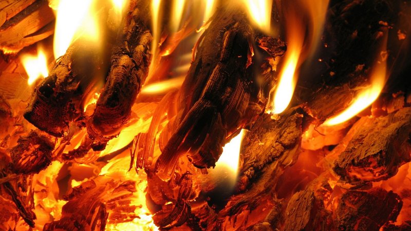 Пламя костра