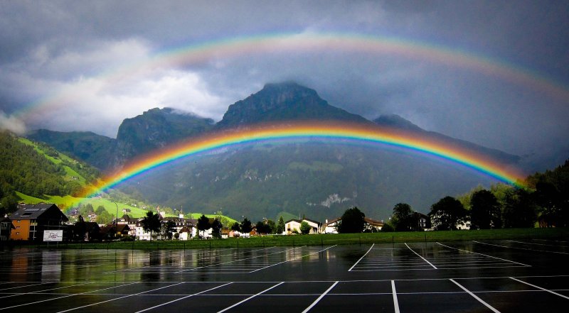 Пейзаж с радугой