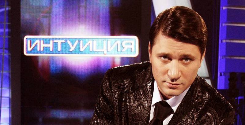 Виктор Логинов ведущий передачи интуиция