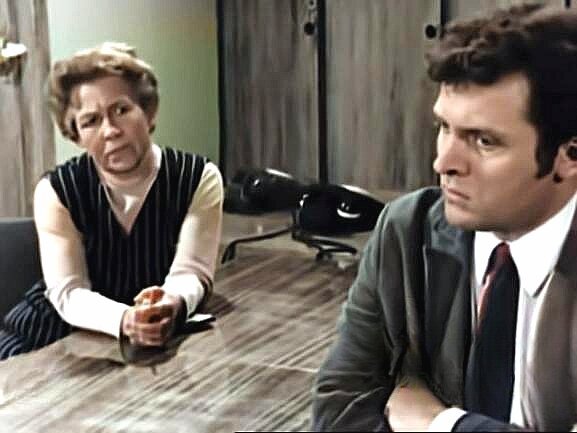 Служебный роман