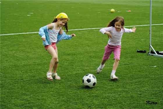 Футбол без границ рисунок