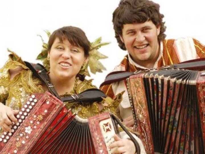 Анастасия Заволокина играй гармонь