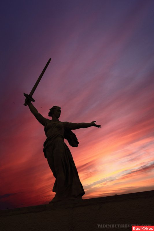 Мамаев Курган и статуя Родины-матери в Волгограде