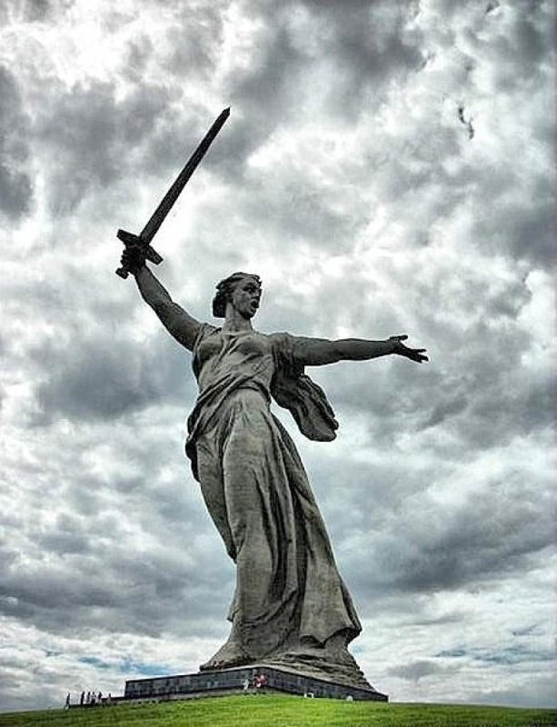 Мамаев Курган Родина мать зовет