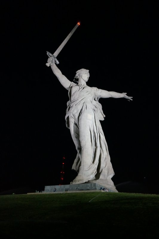 "волгоград мамаев курган родина мать"