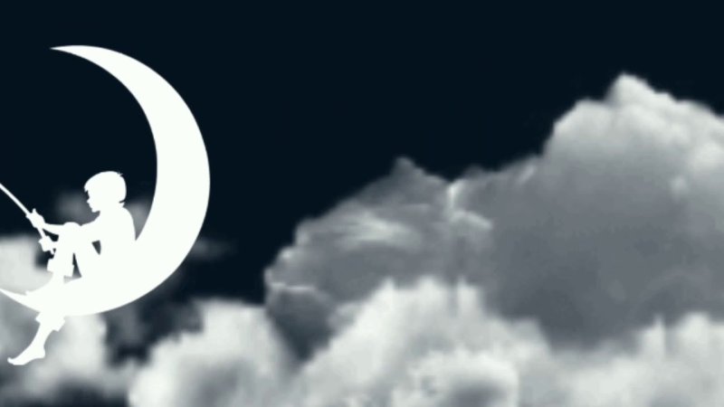 Мальчик на Луне с удочкой