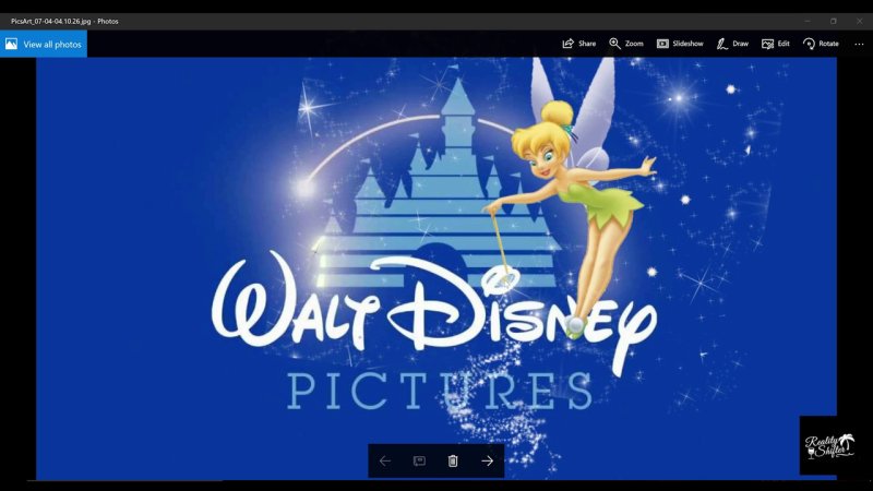 Фея на заставке Disney