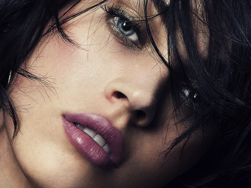 Меган Фокс губы