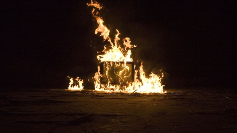 Сжег телевизор