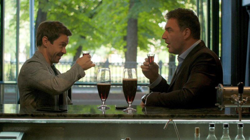 Сериал с Деревянко беспринципные