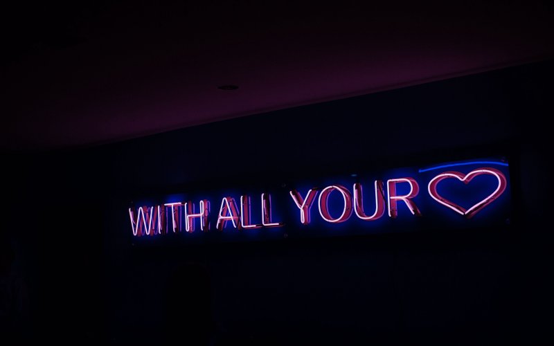 Неоновая заставка