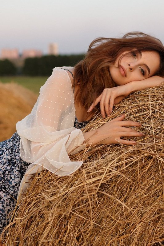 Девушка на сене фотосессия
