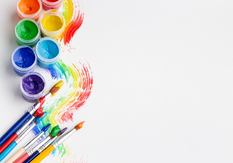 Краски с кисточкой