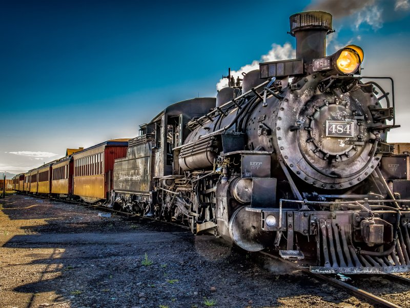 Красивый паровоз