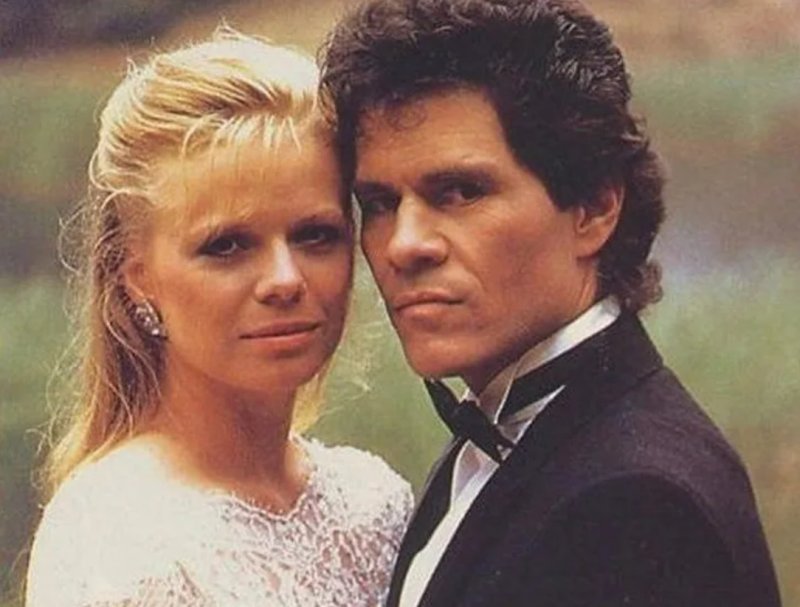 Келли Кэпвелл и Круз Кастильо